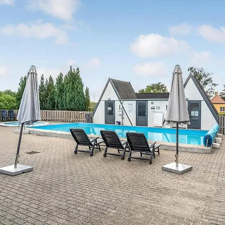 2 Bedroom Awesome In Holiday home