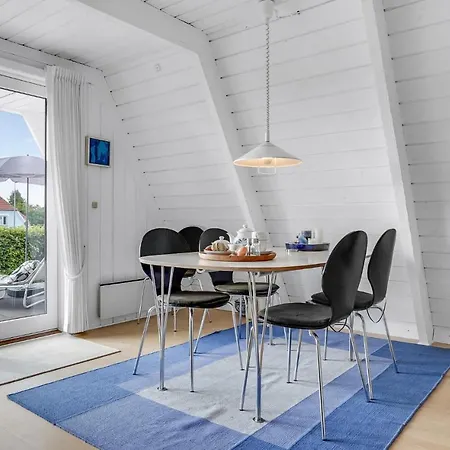 Two-bedroom In Tatil Evi